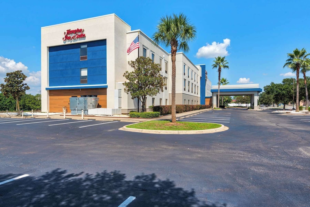 Hampton Inn & Suites Pensacola I 10 N at Univ. Town Plaza - photo 34