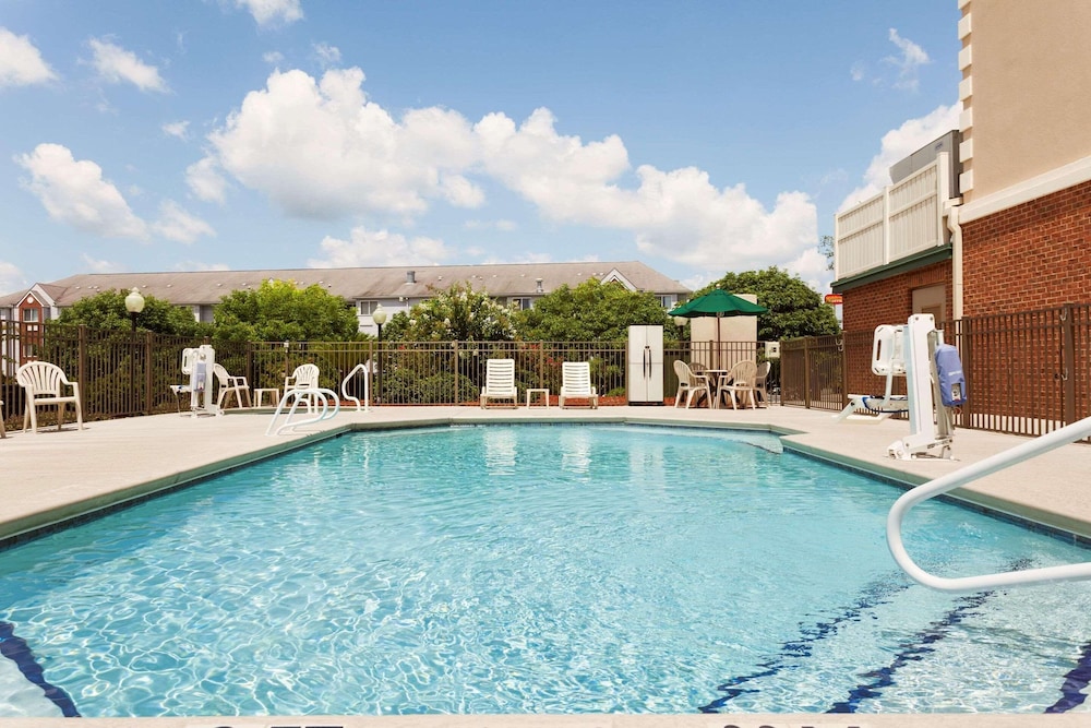Country Inn & Suites by Radisson Tifton GA - photo 10