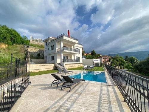 White Home Sapanca — 4-Star Luxury Hotel in Sapanca, Turkey