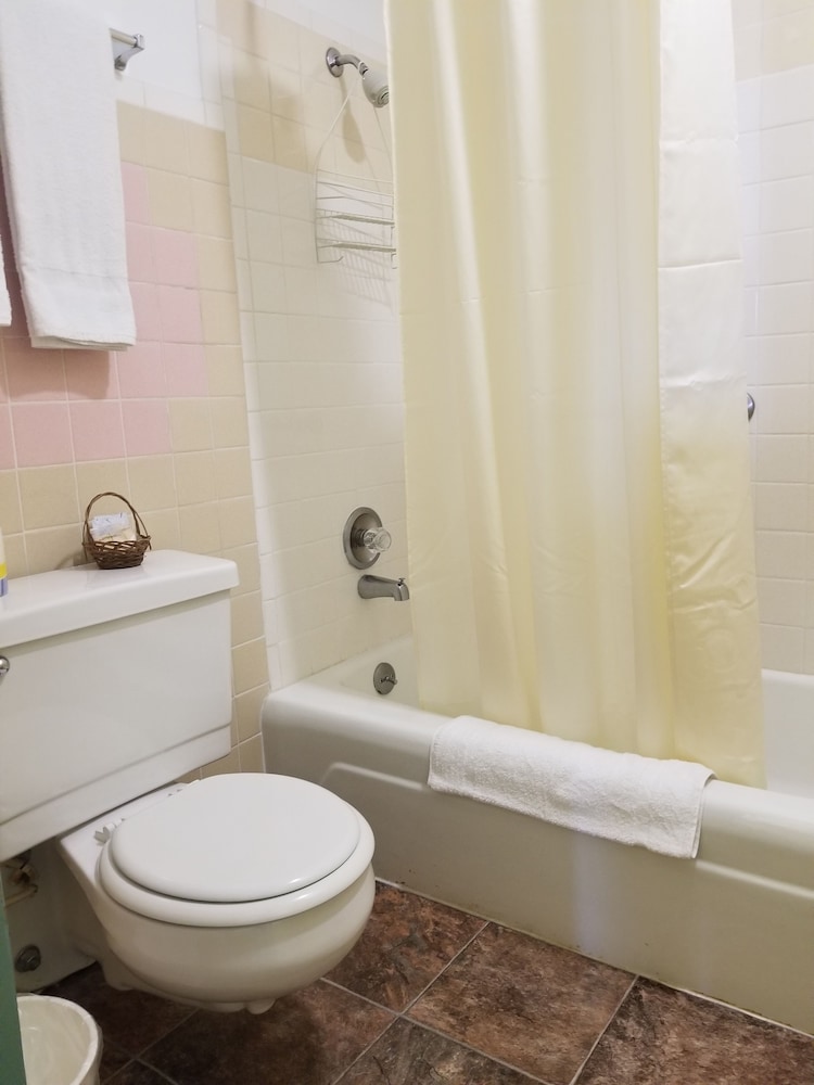 Parkview Motel - photo 31