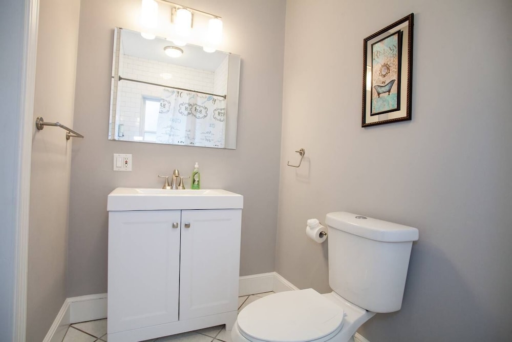 Central Boston 5 Bed 2 Bath North End sleeps 10 - photo 27