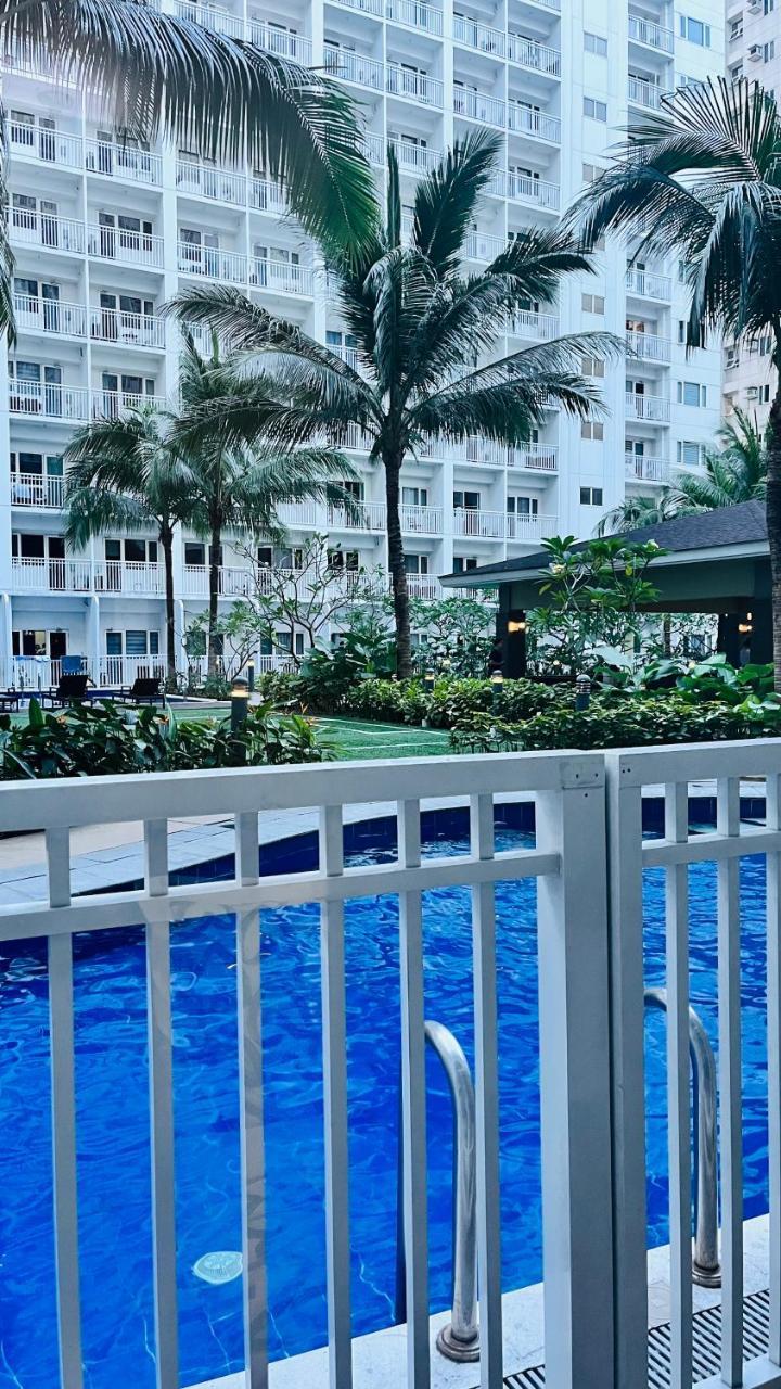 Direct Access to pool Bedroom — 5-Star Luxury Hotel in Manila, Philippines