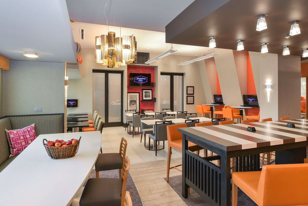 Hampton Inn Lumberton - photo 32