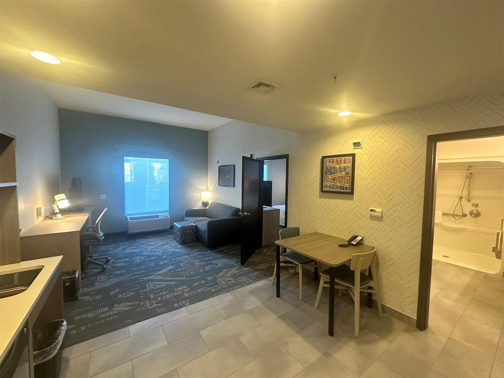 Home2 Suites by Hilton Rahway - photo 24