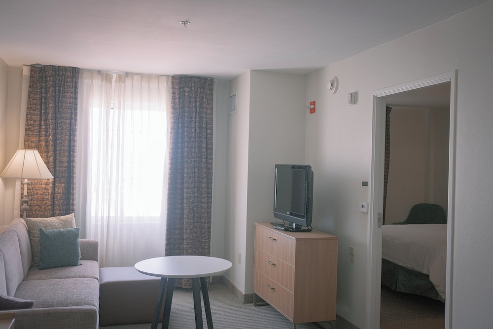 Staybridge Suites Austin Airport by IHG - photo 31