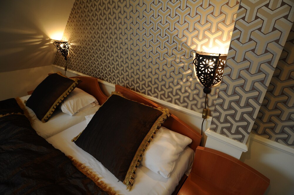 Minaret Hotel in Eger, Hungary