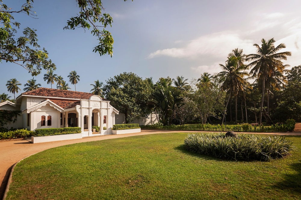Taru Villas Riva Negombo — 5-Star Luxury Hotel in Negombo, Sri Lanka