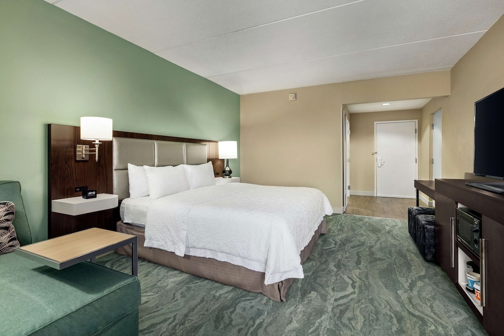 Hampton Inn by Hilton Richmond North Ashland - photo 24