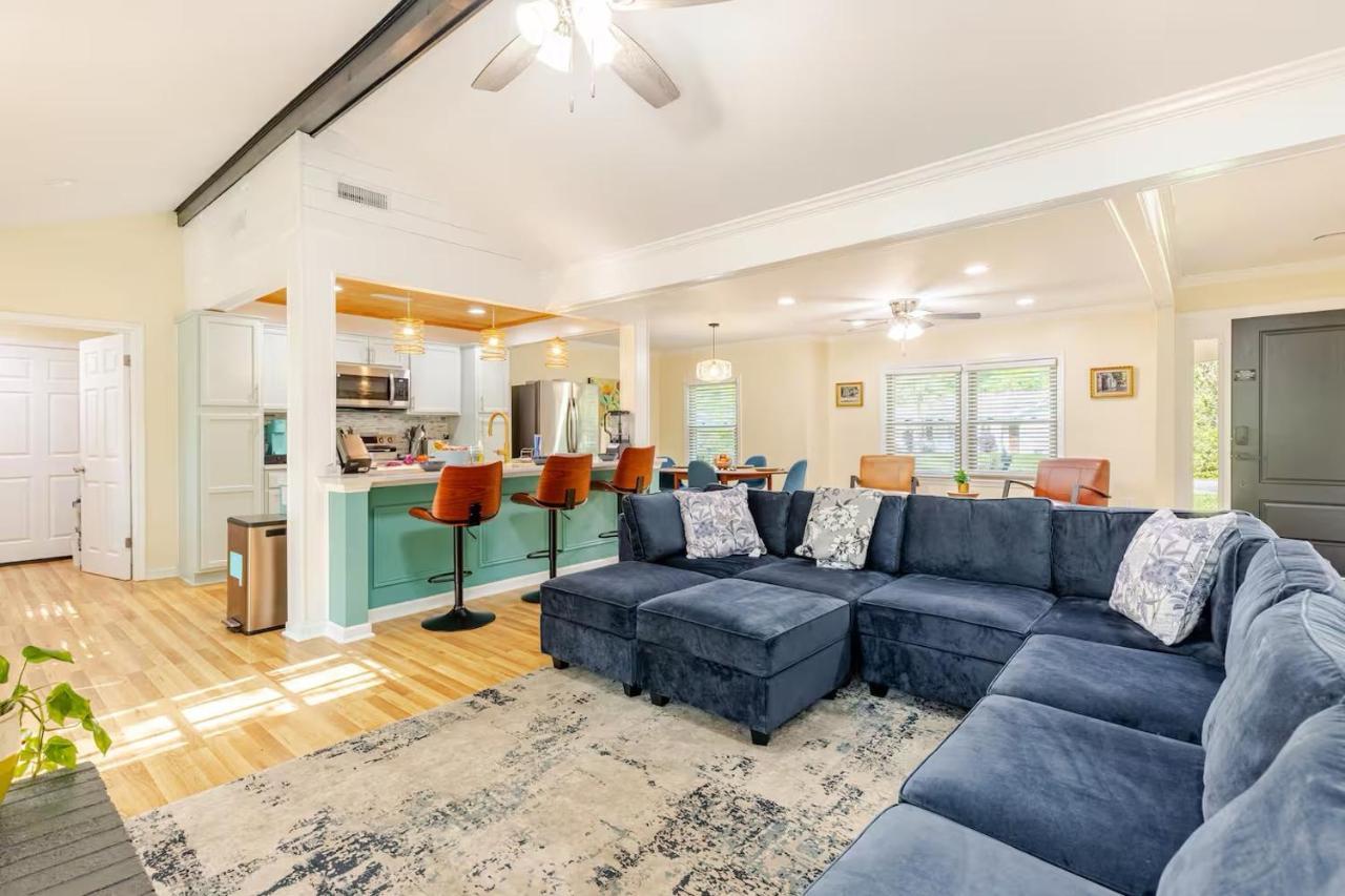 Cozy Retreat Close To Downtown — 4-Star Luxury Hotel in Charleston, United States
