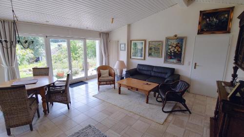 Ruhiges Ferienhaus in sonniger Lage — hotel in Lissendorf