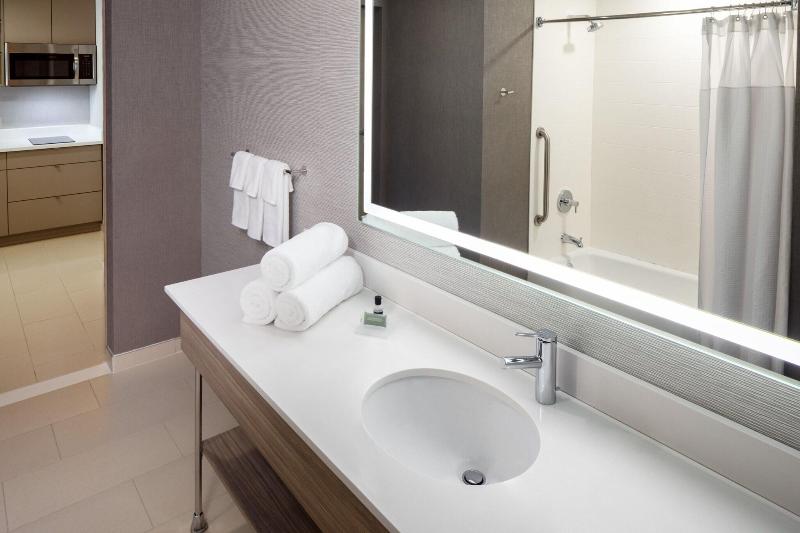 SpringHill Suites by Marriott New York JFK Airport Jamaica - photo 23