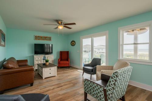 Southern Seabreeze by Oak Island Accommodations - photo 2