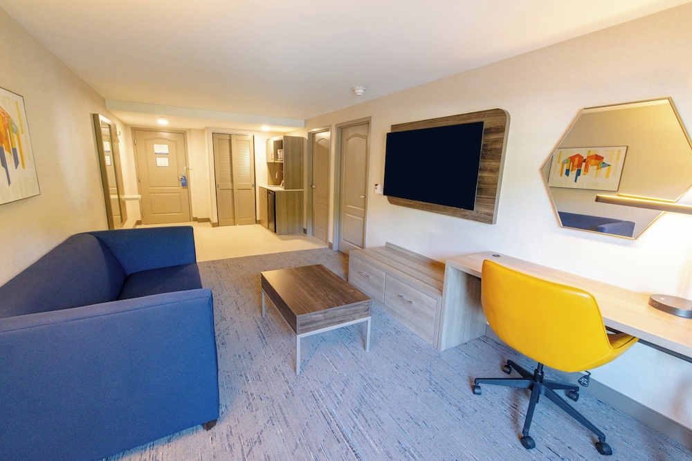Holiday Inn Express Hotel of Neptune by IHG - photo 30