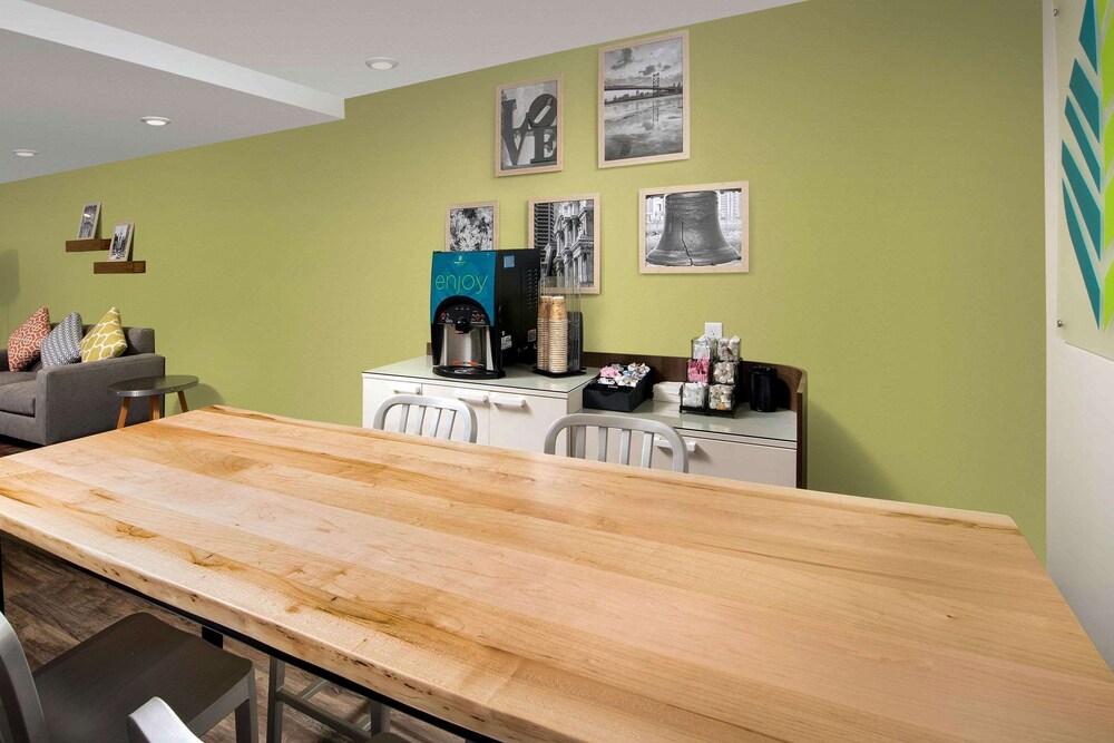 WoodSpring Suites Cherry Hill - photo 3