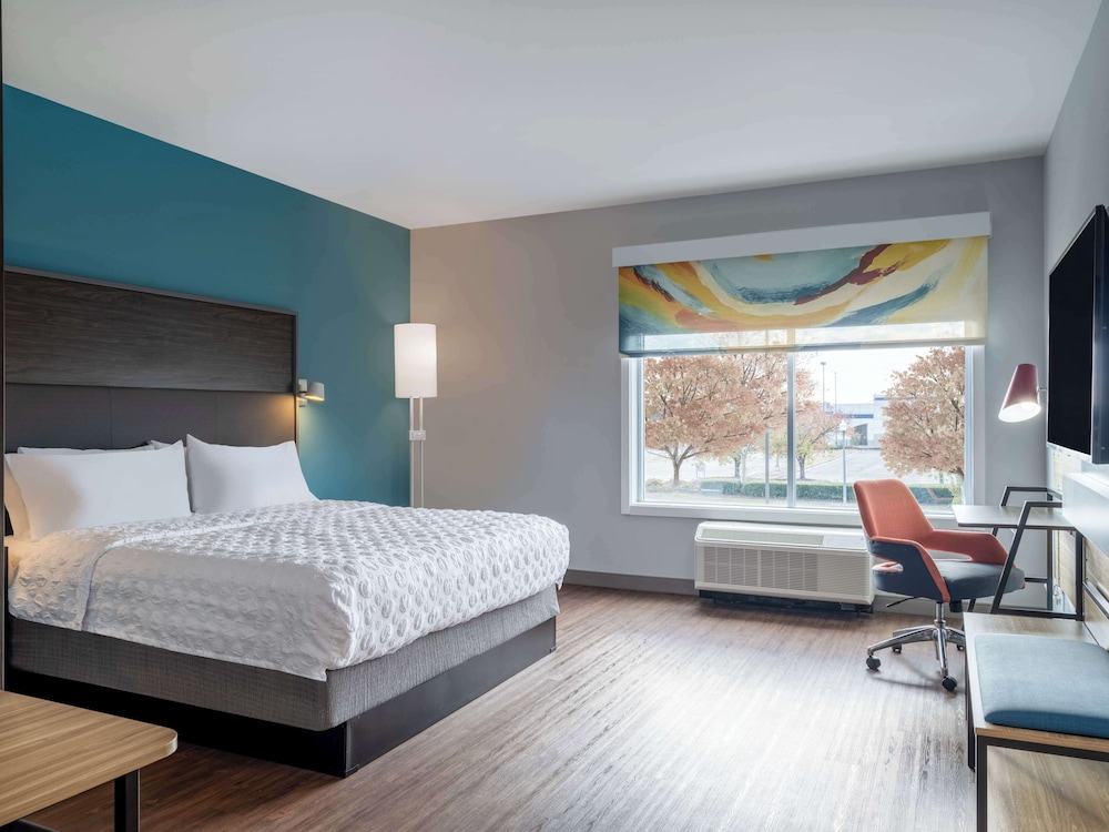 Tru by Hilton Chesapeake Greenbrier - photo 10