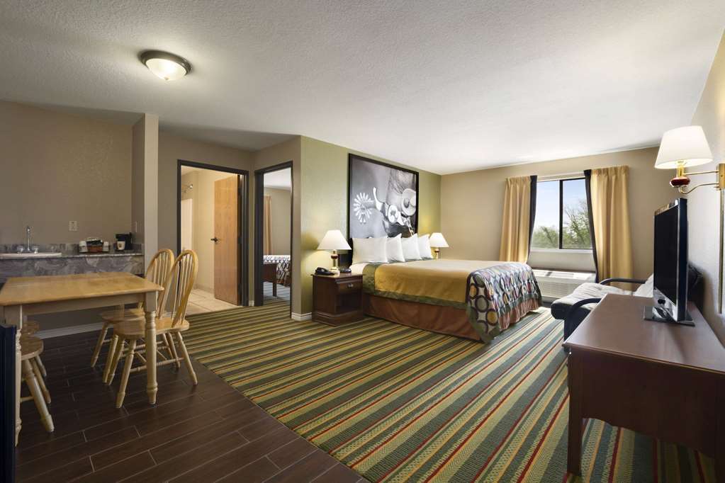 Super 8 by Wyndham Childress - photo 16