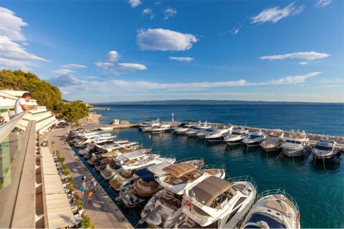 Santa Barbara - carbon neutral hotel in Podstrana