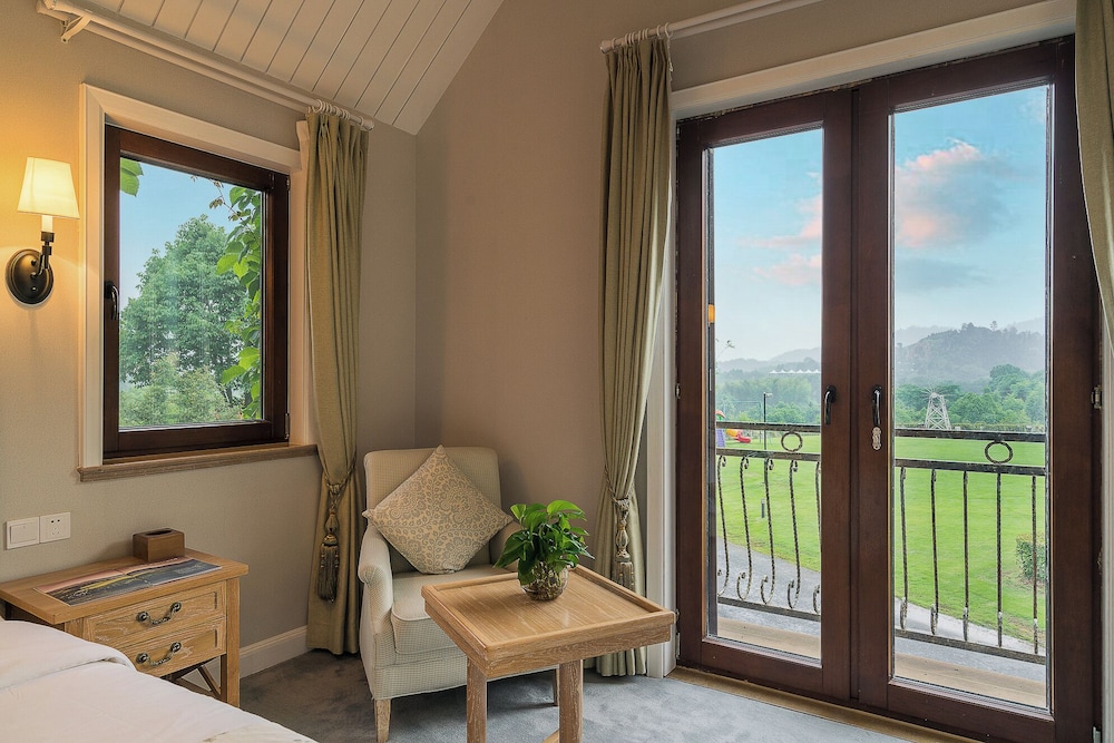 Anji Longwangxi Golf Resort Villa in Huzhou, People's Republic of China