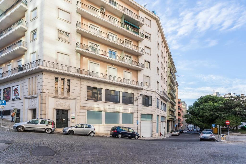 Top Location Beautiful Apartment — 4-Star Luxury Hotel in Lisbon, Portugal