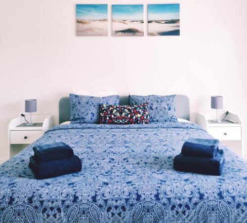 Beach Apartment w Ocean view — 4-Star Luxury Hotel in Almada, Portugal