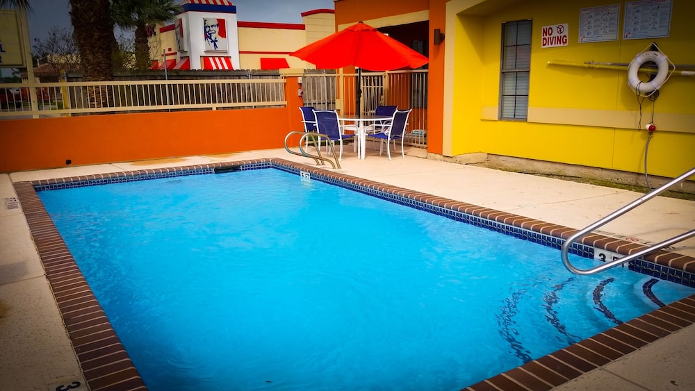 La Copa Inn Brownsville - photo 25