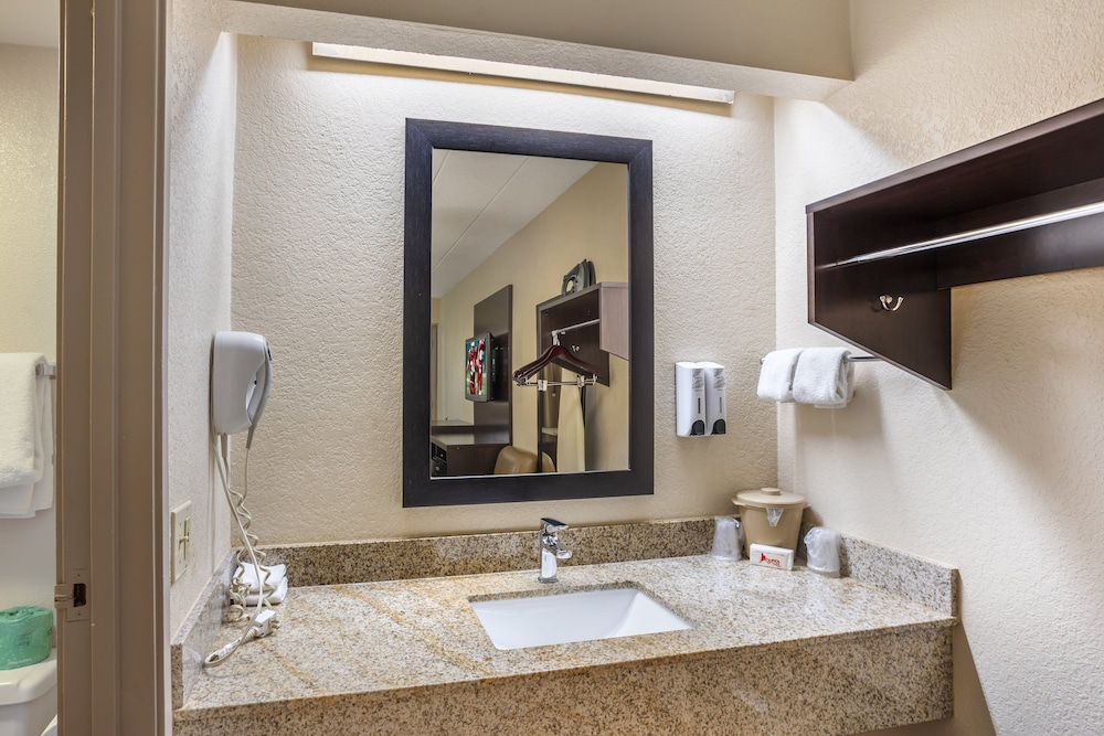 Red Roof Inn Danville PA - photo 32