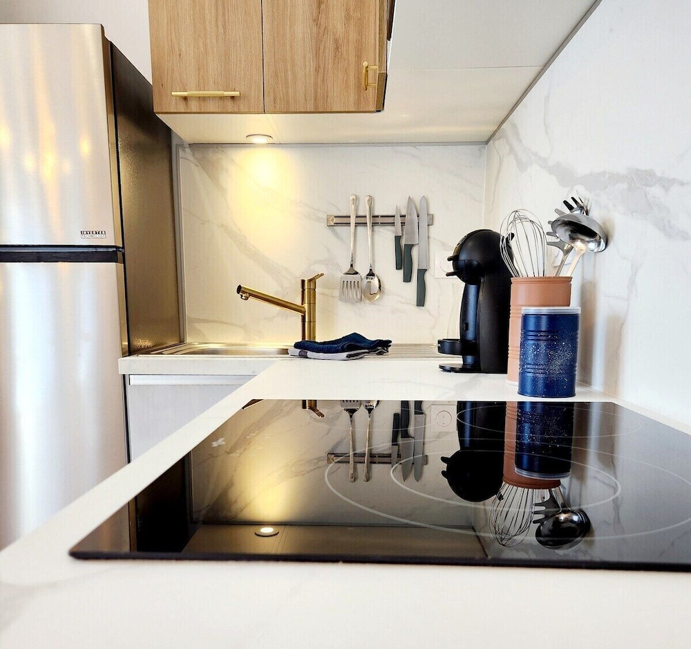 Le 56 entre ville&lac sejouraixlesbains in Aix-Les-Bains, France