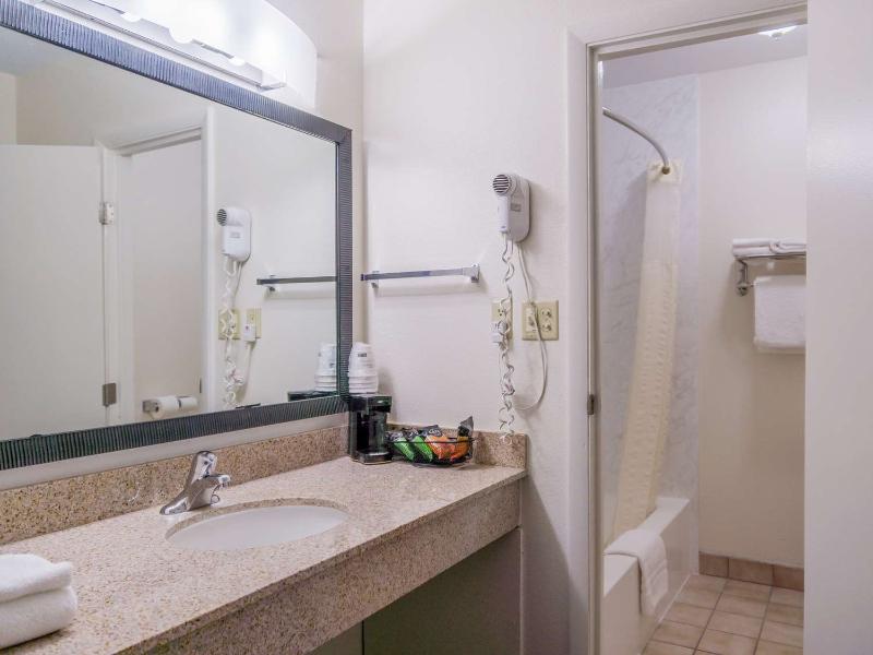 Best Western Alamosa Inn - photo 9