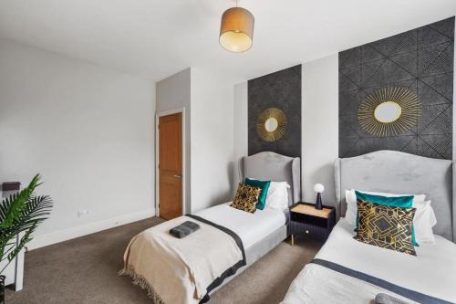 3 Bedroom Townhouse on Harrogate's Famous stray