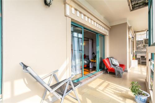 Hangzhou Yuhang District Locals Apartment Xixi Wetland 00141260 Locals Apartment 00141260 — 4-Star Luxury Hotel in Hangzhou, People's Republic of China