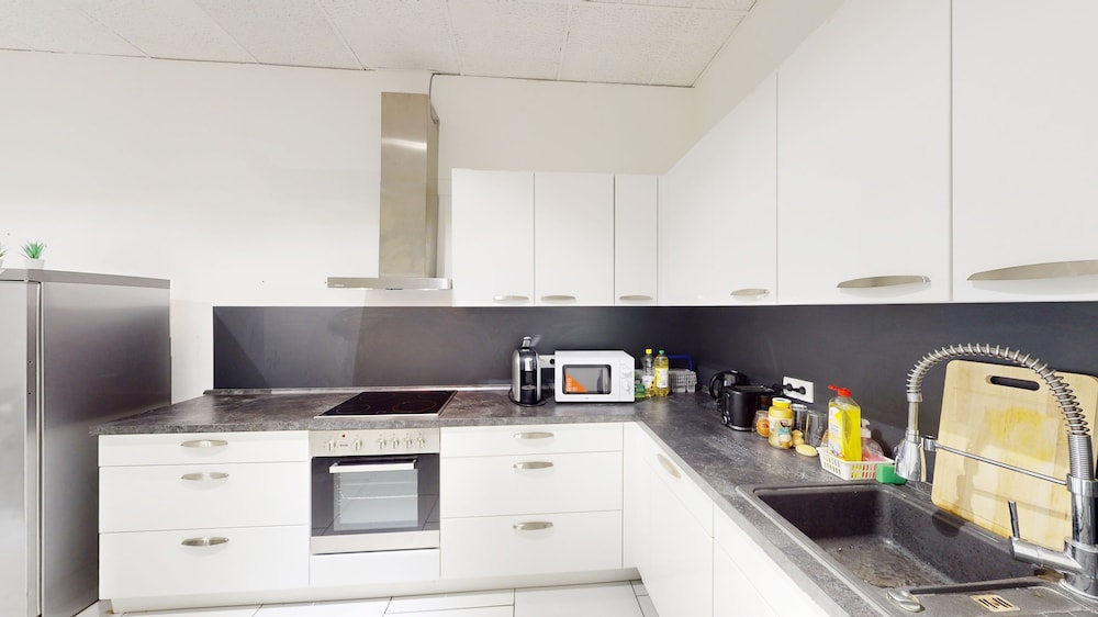 Shared kitchen facilities