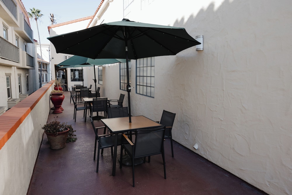 Old Town Western Inn & Suites - photo 30