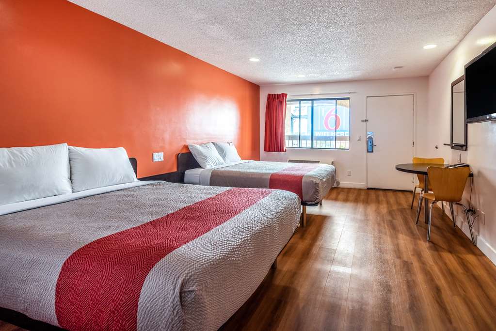 Motel 6 Gardena CA South - photo 16