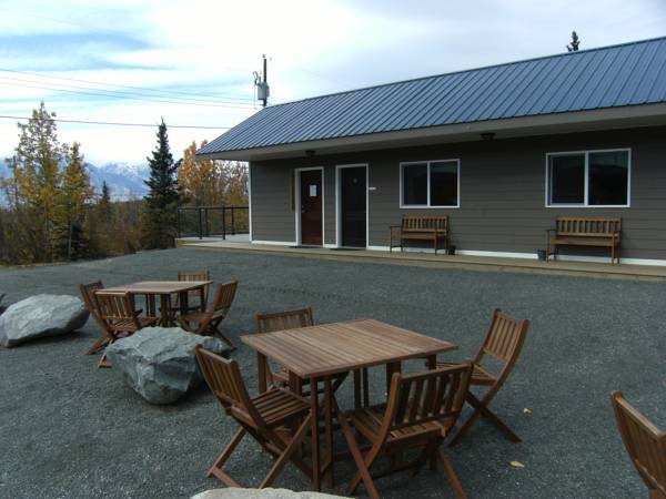 Parkside Inn - carbon neutral hotel in Haines Junction