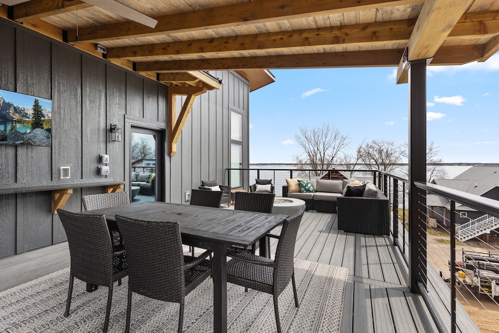 Quarterdeck Resort & Restaurant - photo 184