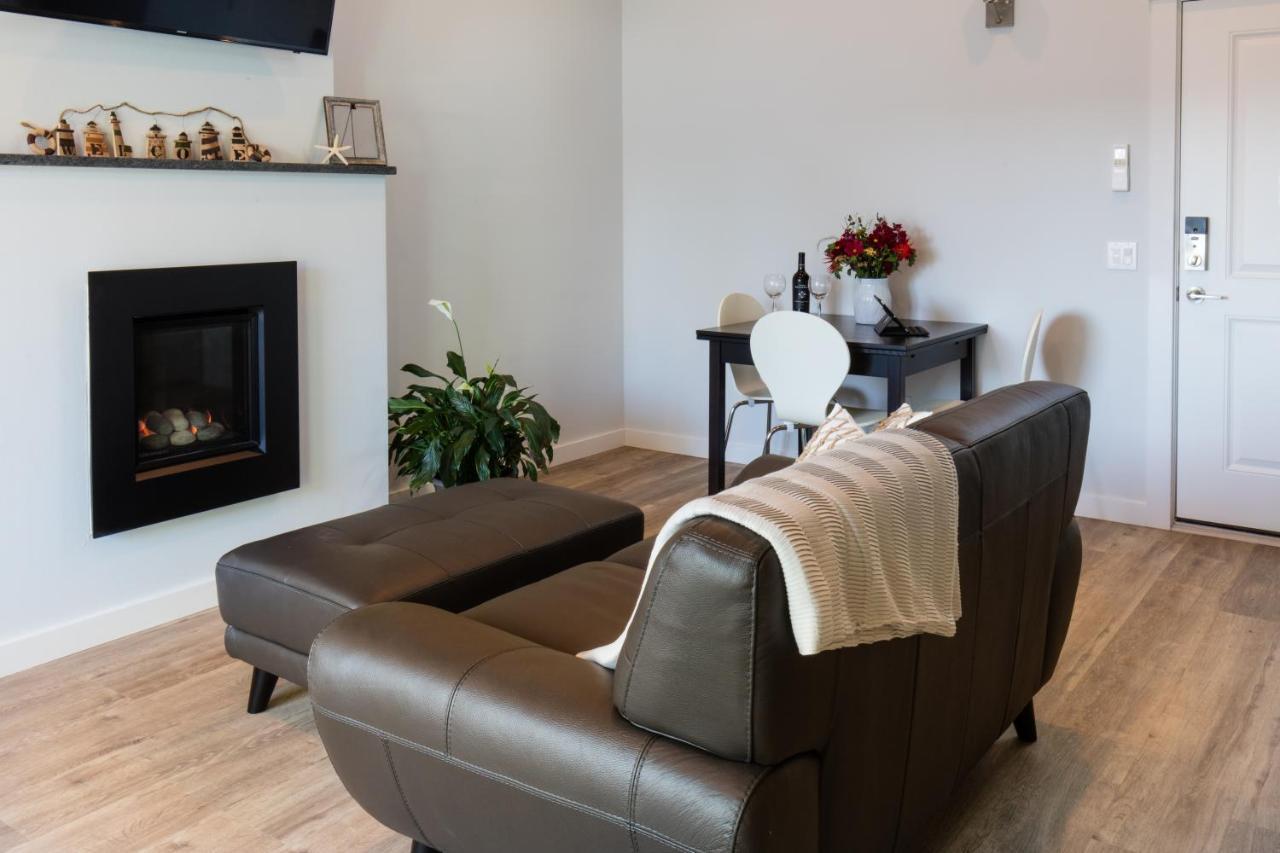 The Web Suites - photo 16