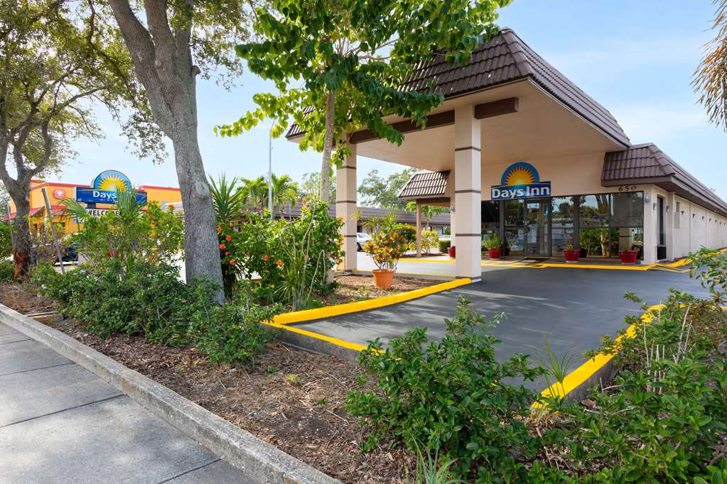 Days Inn by Wyndham St. Petersburg Central - photo 5