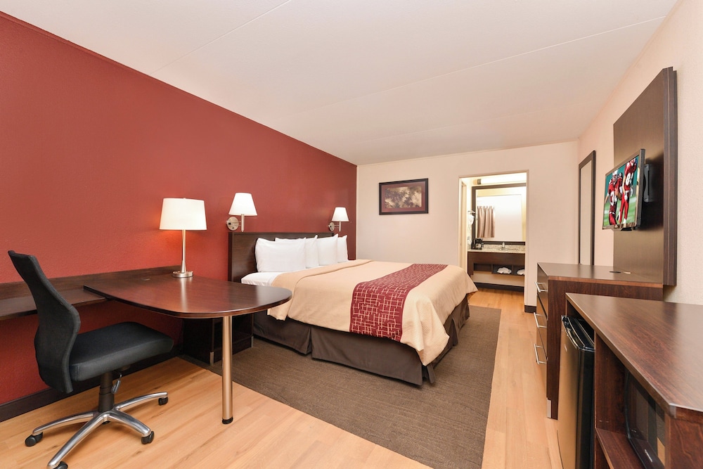 Red Roof Inn Marietta - photo 12