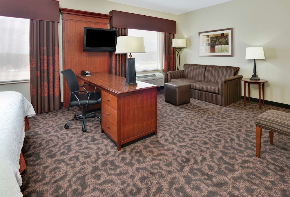 Hampton Inn and Suites Fort Worth Forest Hill - photo 10