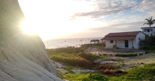 Casinha Estrela do Mar o Oceano aos seus Pés in Aracati, Brasil