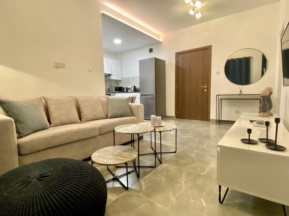 White Arches Sea View Apt No 2