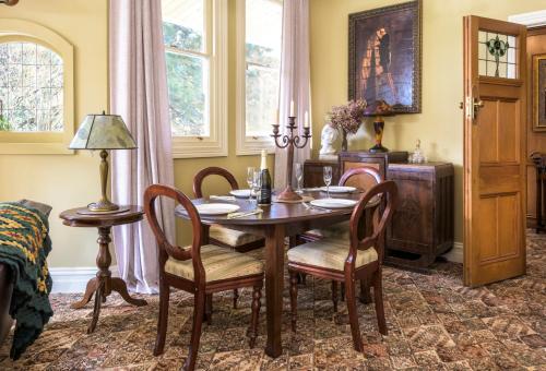 Sassafras village stay historic home sleeps 4 — Sassafras — photo 3