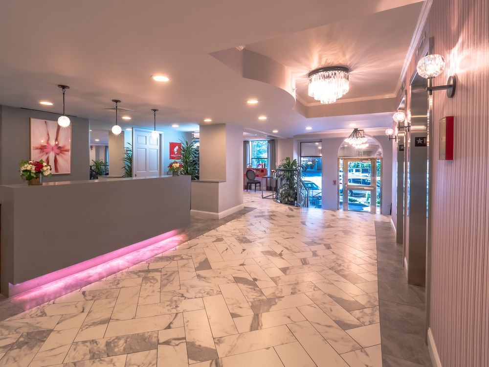 West End Washington DC Tapestry Collection by Hilton - photo 19