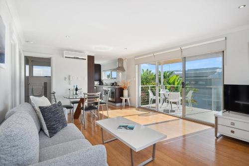 Applecross Riverside Apt — 4-Star Luxury Hotel in Perth, Australia