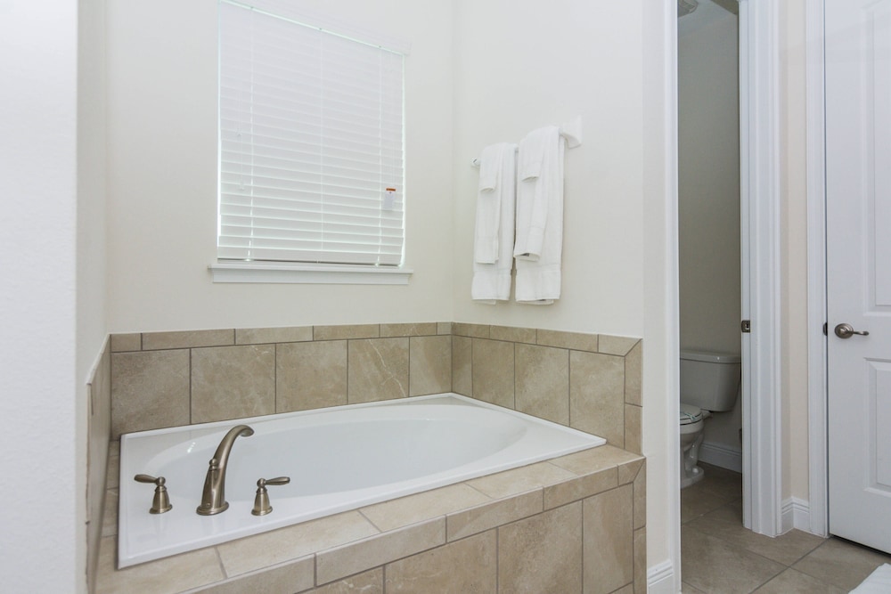 Gorgeous Single Home With Pool at Encore Resort Ec7463 - photo 14