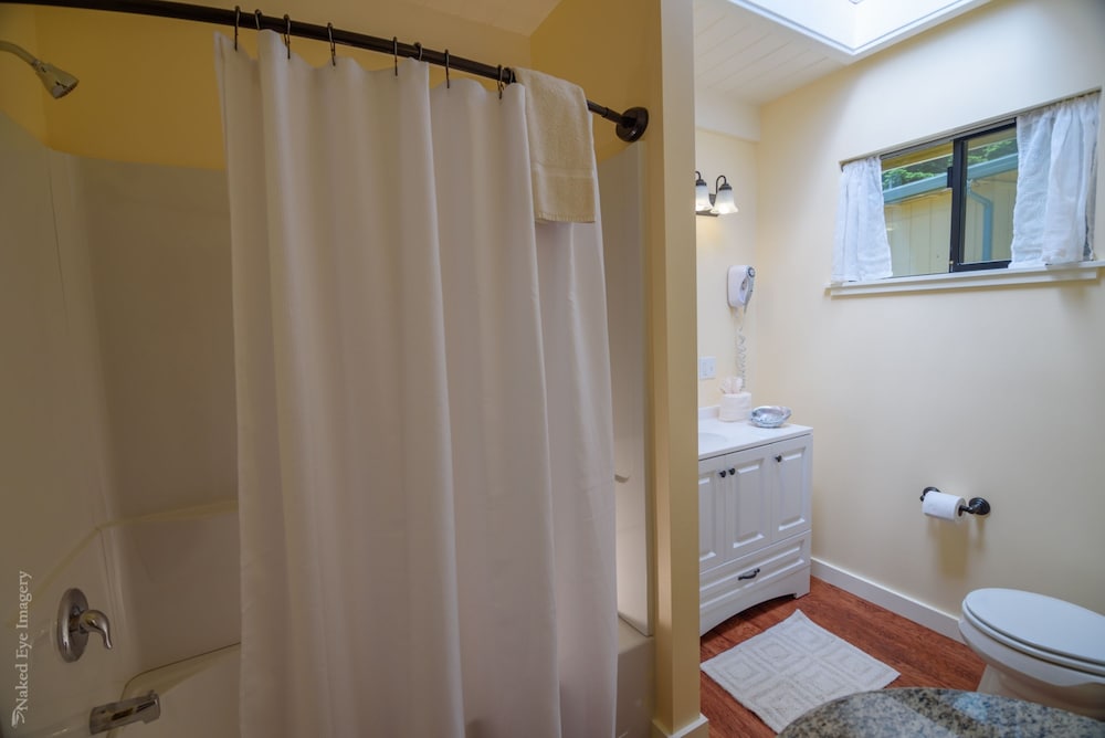 Inn at Buckhorn Cove - photo 28