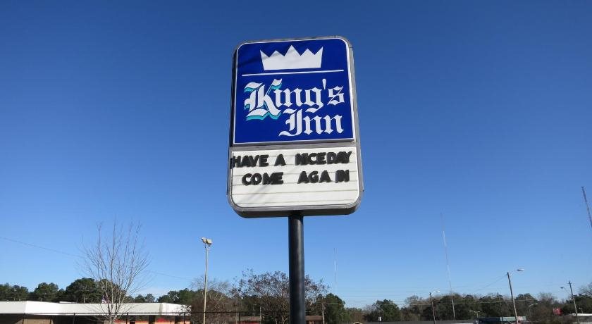 Knights Inn — Albany