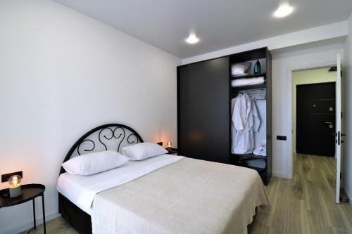 Holiday Rooms