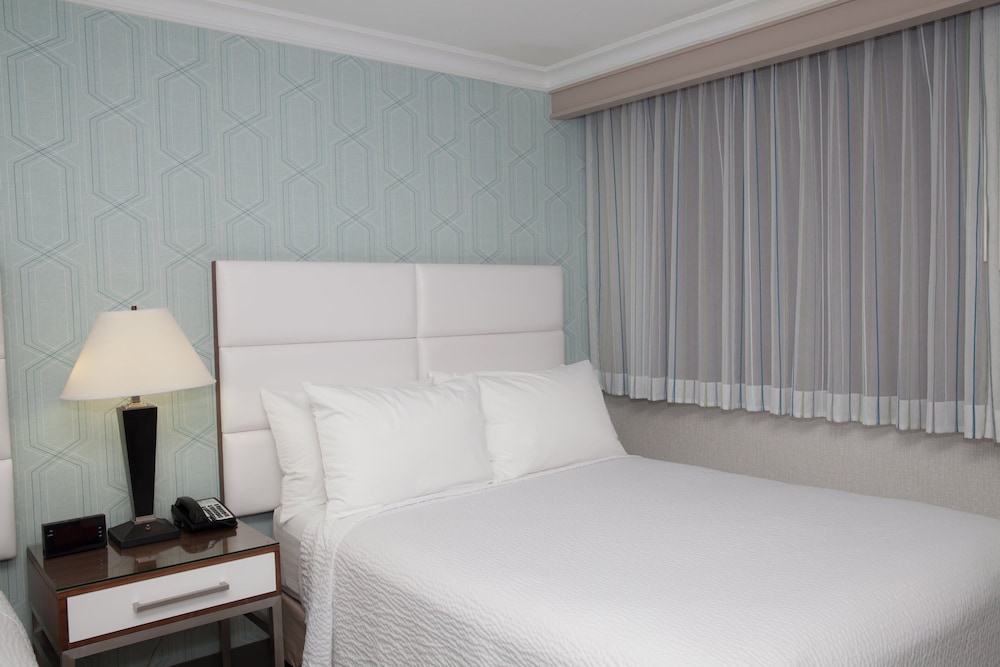 Pasadena Rose & Crown Hotel - photo 37