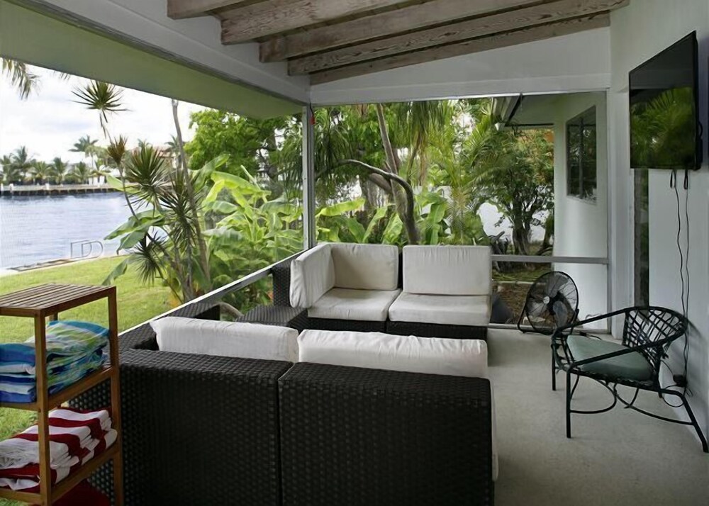 Salty Bungalows Rosie Fort Lauderdale - photo 17